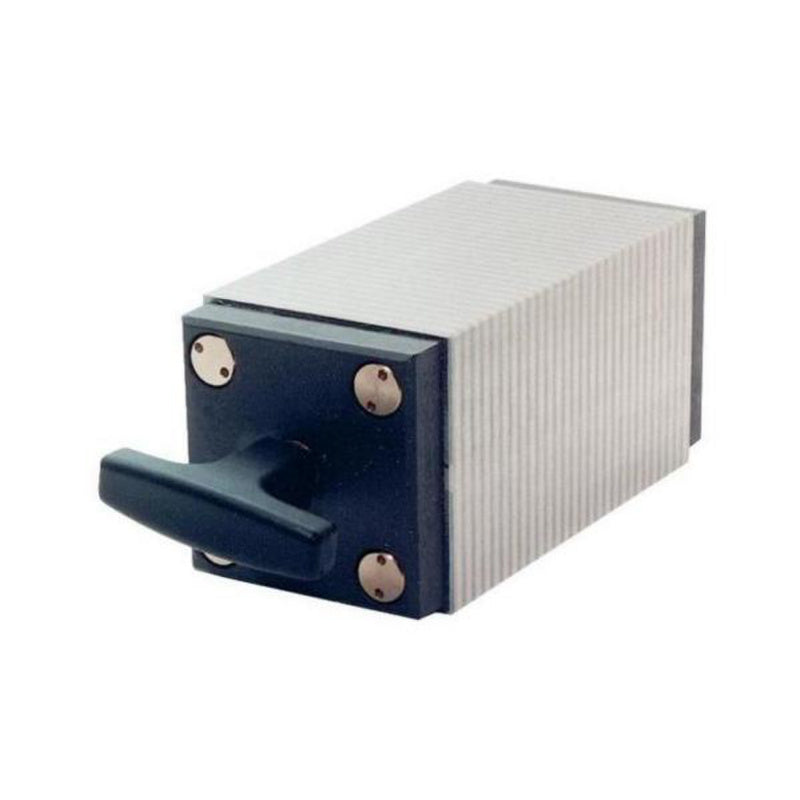 Upínací blok s permanentním magnetem