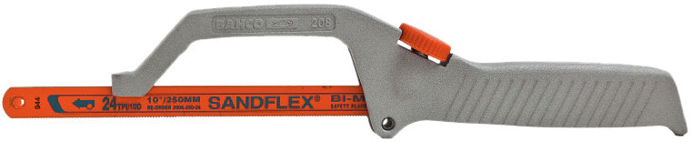 Pilka s pilovým listem