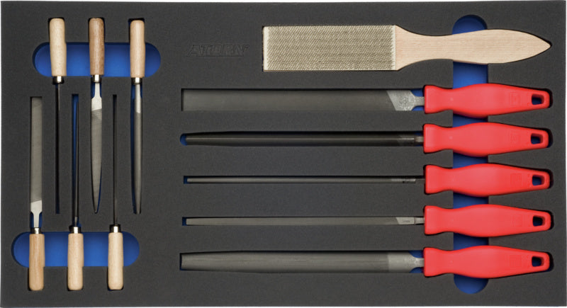 Vložka z tvrdé pěny s nářadím, sada pilníků a kartáčů