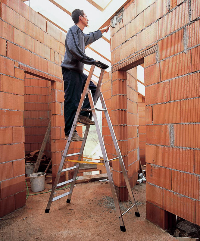 Žebřík se schůdky Nova S