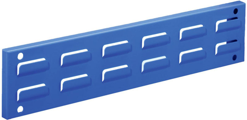 Lišta na stěnu ze štěrbinového panelu