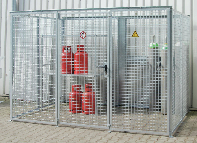 Úložiště na plynové láhve bez střechy, s jednokřídlými dveřmi