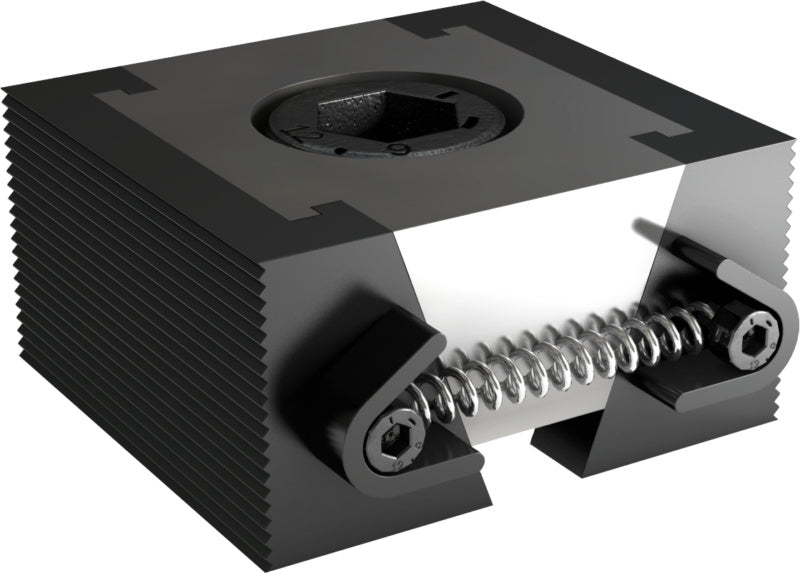 Upínací zařízení s drážkovaným klínem