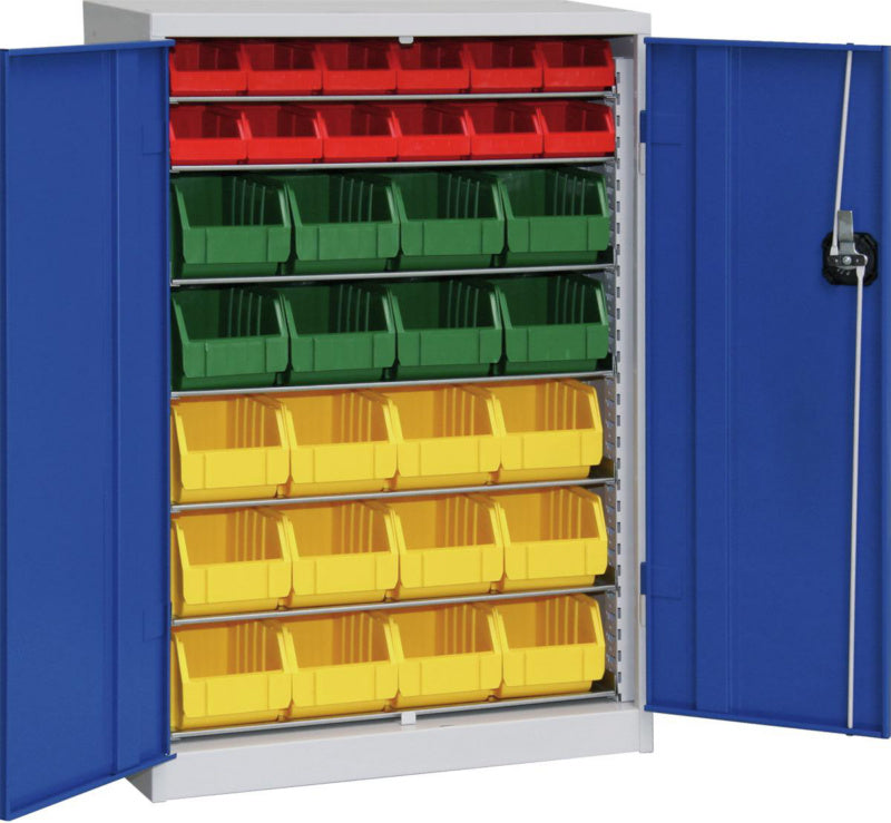 Skříň s křídlovými dveřmi vybavená přehlednými polystyrenovými úložnými přihrádkami