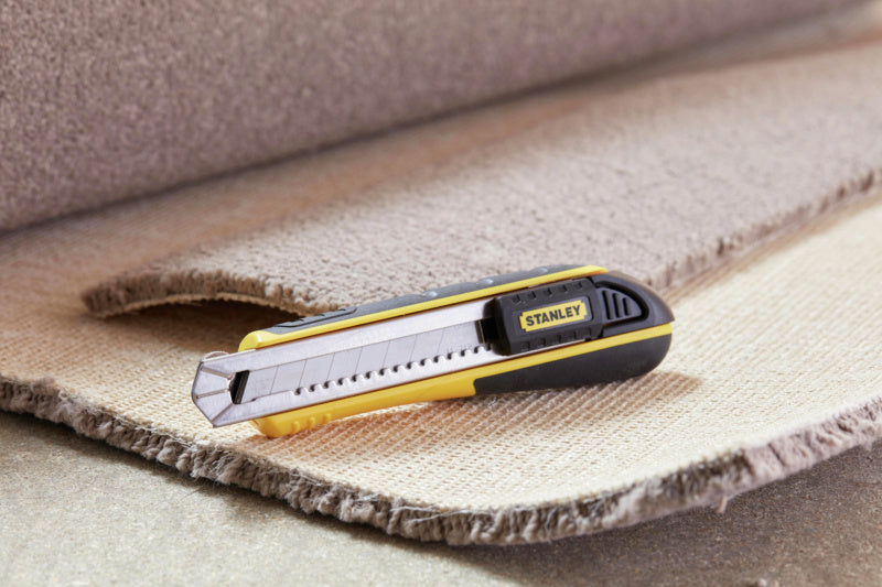 Řezák FatMax se zásobníkem, 18 mm