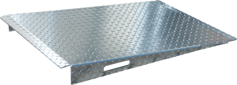 nájezdová rampa pro kontejnery na skleněné láhve